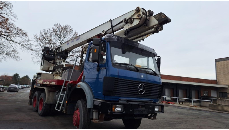 Mercedes-Benz 2629 AK Motorwagen mit Kran Dachdeckerkran6x6 - Truk flatbed, Truk derek: gambar 3 Mercedes-Benz 2629 AK Motorwagen mit Kran Dachdeckerkran6x6 - Truk flatbed, Truk derek: gambar 3