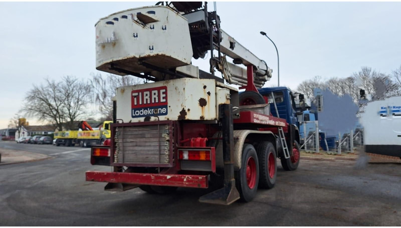 Mercedes-Benz 2629 AK Motorwagen mit Kran Dachdeckerkran6x6 - Truk derek: gambar 4 Mercedes-Benz 2629 AK Motorwagen mit Kran Dachdeckerkran6x6 - Truk derek: gambar 4