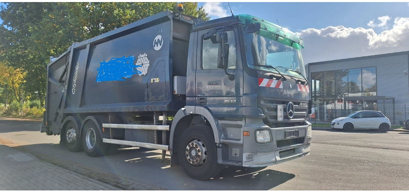 Mercedes-Benz 2632 Müllwgen 6x2 M.Haus Blatt/Luft - Truk sampah: gambar 2 Mercedes-Benz 2632 Müllwgen 6x2 M.Haus Blatt/Luft - Truk sampah: gambar 2