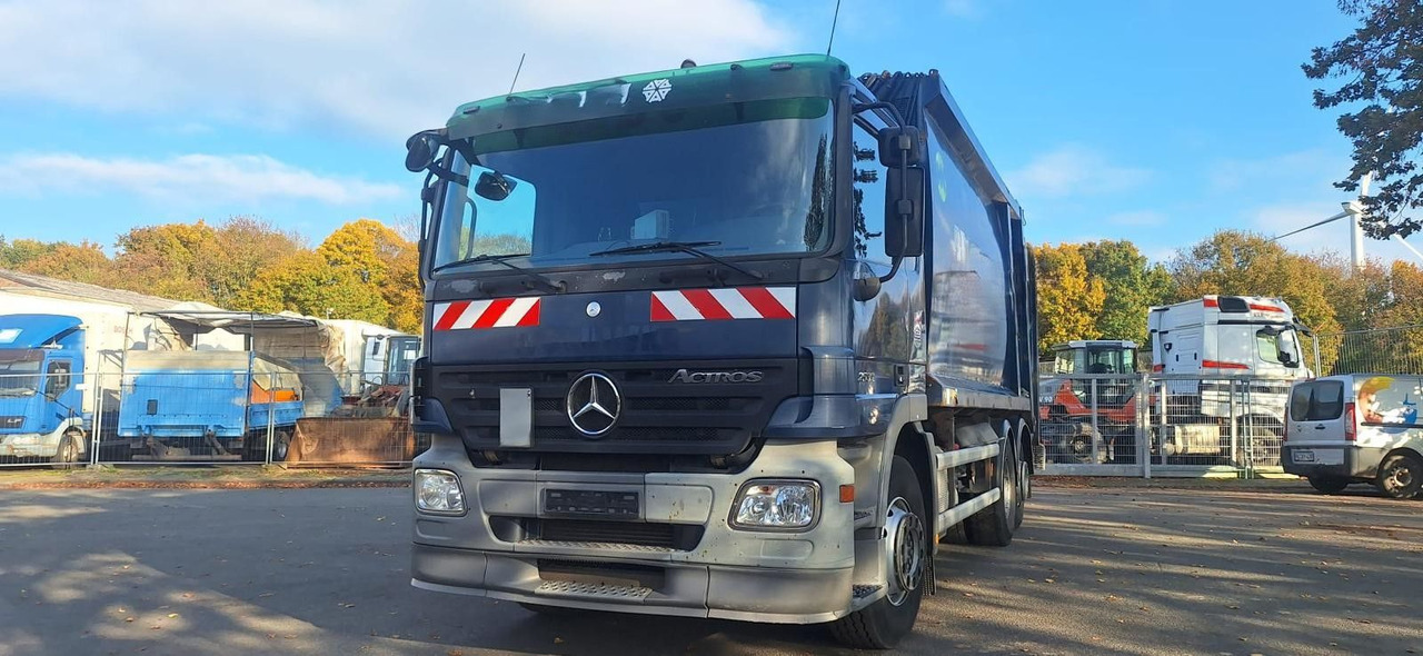 Mercedes-Benz 2632 Müllwgen 6x2 M.Haus E5 Blatt/Luft - Truk sampah: gambar 1 Mercedes-Benz 2632 Müllwgen 6x2 M.Haus E5 Blatt/Luft - Truk sampah: gambar 1