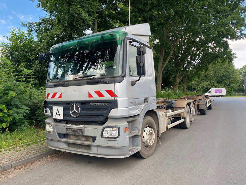 Mercedes-Benz 2641K 6x2 Abroller Klima - Hook lift: gambar 1 Mercedes-Benz 2641K 6x2 Abroller Klima - Hook lift: gambar 1