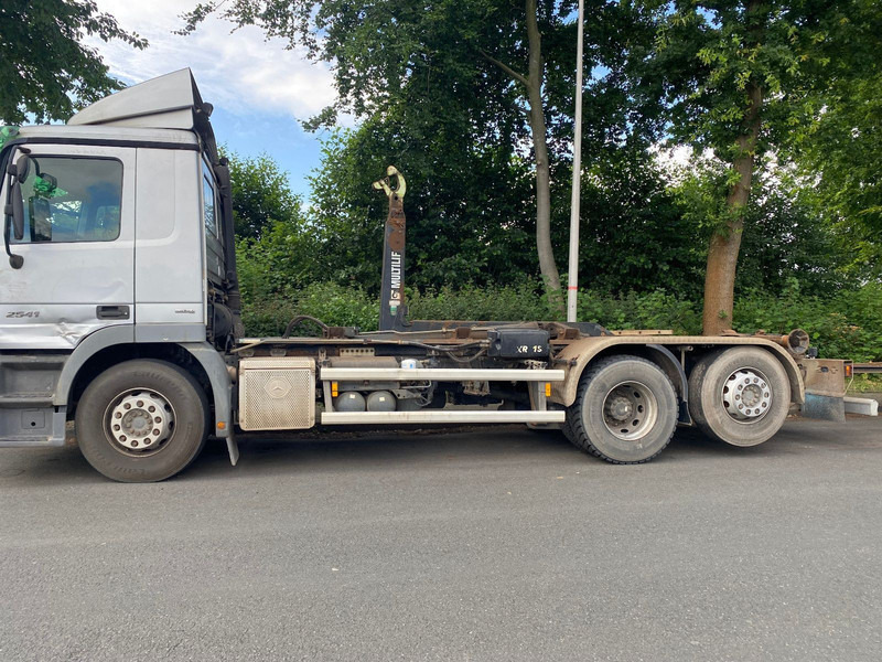 Mercedes-Benz 2641K 6x2 Abroller Klima - Hook lift: gambar 2 Mercedes-Benz 2641K 6x2 Abroller Klima - Hook lift: gambar 2