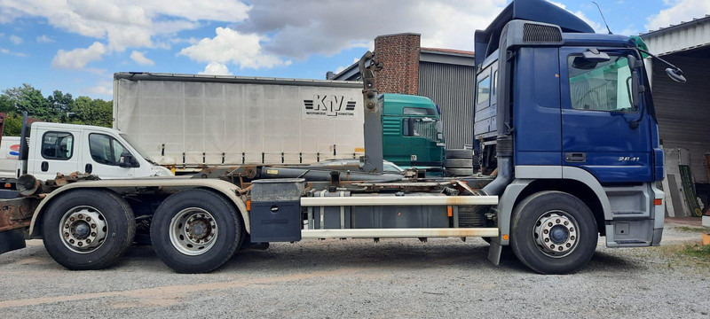 Mercedes-Benz 2641K 6x2 Abroller M-Haus Klima - Hook lift: gambar 4 Mercedes-Benz 2641K 6x2 Abroller M-Haus Klima - Hook lift: gambar 4