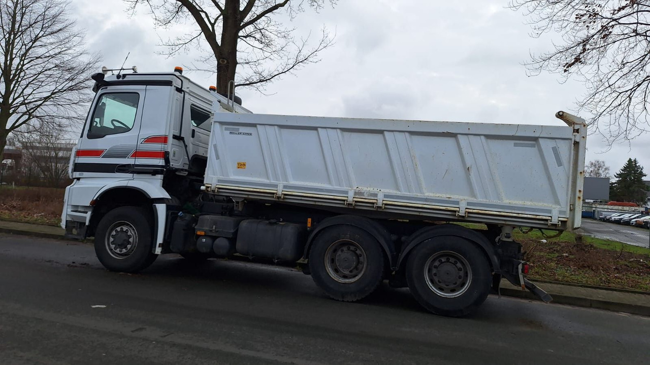 Mercedes-Benz 2651 3351K 6x6 HD Arocs 5 Nur Aufbau - Truk jungkit: gambar 4 Mercedes-Benz 2651 3351K 6x6 HD Arocs 5 Nur Aufbau - Truk jungkit: gambar 4