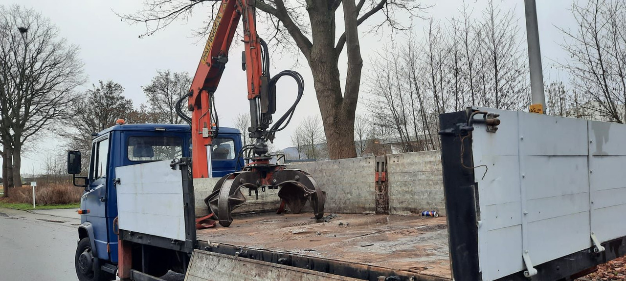 Mercedes-Benz 814 Pritsche mit Kran+Greifer - Van flatbed: gambar 5 Mercedes-Benz 814 Pritsche mit Kran+Greifer - Van flatbed: gambar 5