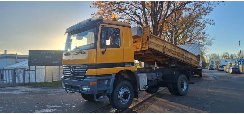 Mercedes-Benz Axor 1843 - Truk jungkit: gambar 2 Mercedes-Benz Axor 1843 - Truk jungkit: gambar 2