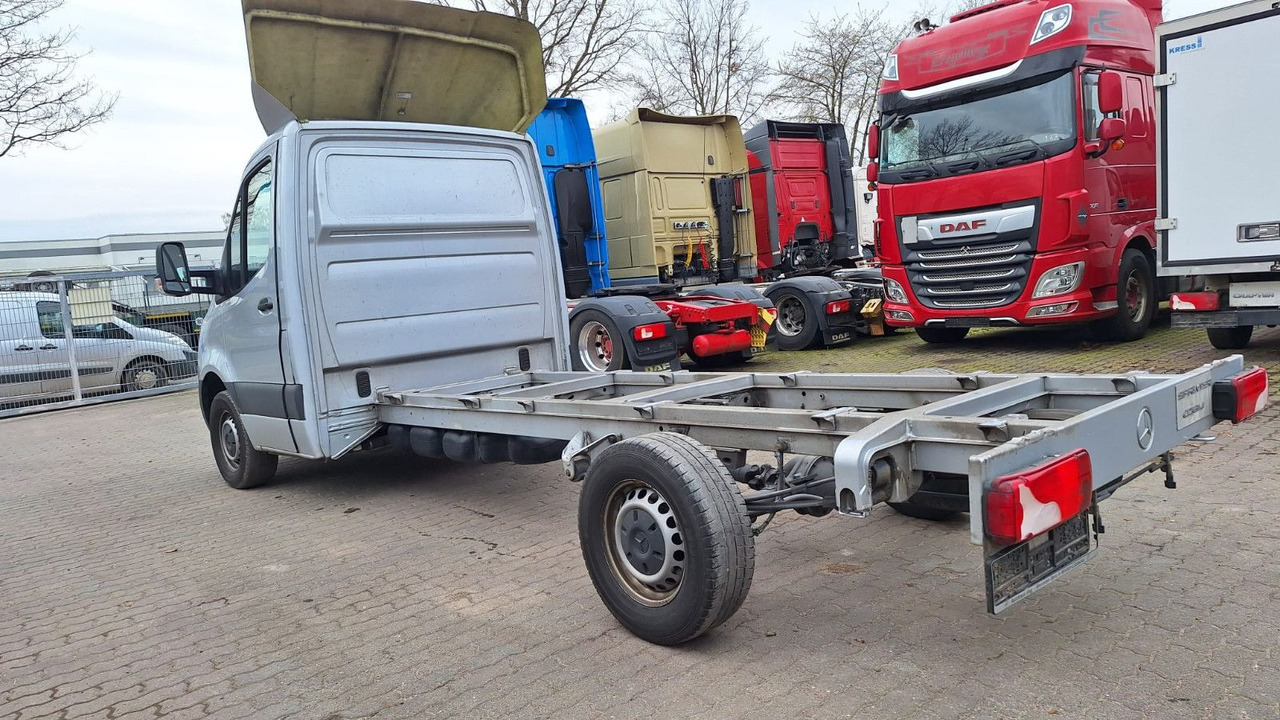 Mercedes-Benz Fahrgestell 316 - Truk sasis: gambar 5 Mercedes-Benz Fahrgestell 316 - Truk sasis: gambar 5