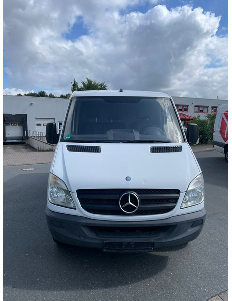Mercedes-Benz Sprinter 315 - Van panel: gambar 3 Mercedes-Benz Sprinter 315 - Van panel: gambar 3