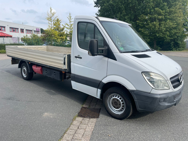 Mercedes-Benz Sprinter 316 - Van flatbed: gambar 1 Mercedes-Benz Sprinter 316 - Van flatbed: gambar 1