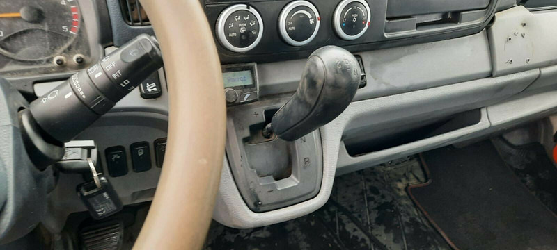 Truk skip loader Mitsubishi Canter Absetzer Klima AHK Diff/Sperre: gambar 8 Truk skip loader Mitsubishi Canter Absetzer Klima AHK Diff/Sperre: gambar 8