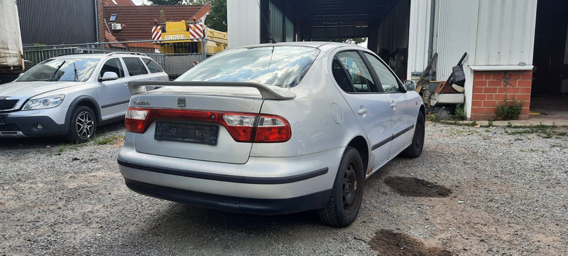 SEAT Toledo Signo 1,8 20V Autom - Mobil: gambar 3 SEAT Toledo Signo 1,8 20V Autom - Mobil: gambar 3