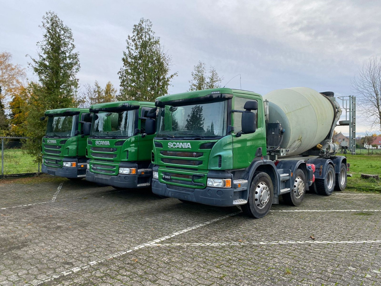 Scania 2x P360 Betonmischer 8x4 Blatt/Blatt E6 2 stück - Truk pengaduk beton: gambar 1 Scania 2x P360 Betonmischer 8x4 Blatt/Blatt E6 2 stück - Truk pengaduk beton: gambar 1