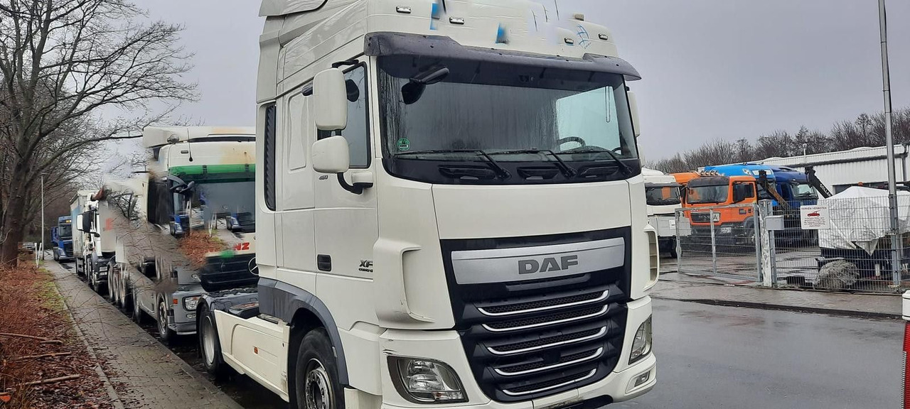 Tractor head DAF XF106-460FT SZM Spoiler: gambar 1