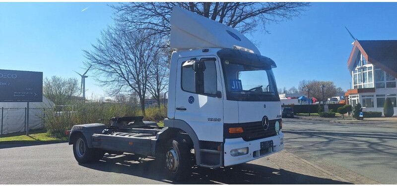 Mercedes-Benz 1328 SZM Atego - Tractor head: gambar 1 Mercedes-Benz 1328 SZM Atego - Tractor head: gambar 1
