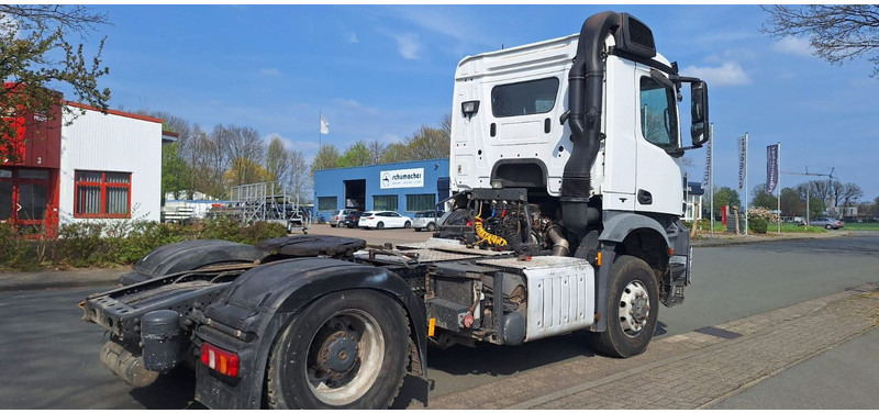 Mercedes-Benz 1840 HD 4x4 Arocs - Tractor head: gambar 4 Mercedes-Benz 1840 HD 4x4 Arocs - Tractor head: gambar 4