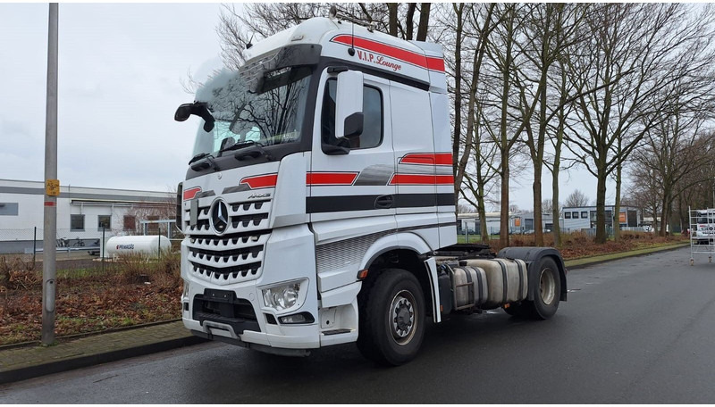 Mercedes-Benz 1845 Arocs 4x4 HD 1-Hand - Tractor head: gambar 1 Mercedes-Benz 1845 Arocs 4x4 HD 1-Hand - Tractor head: gambar 1