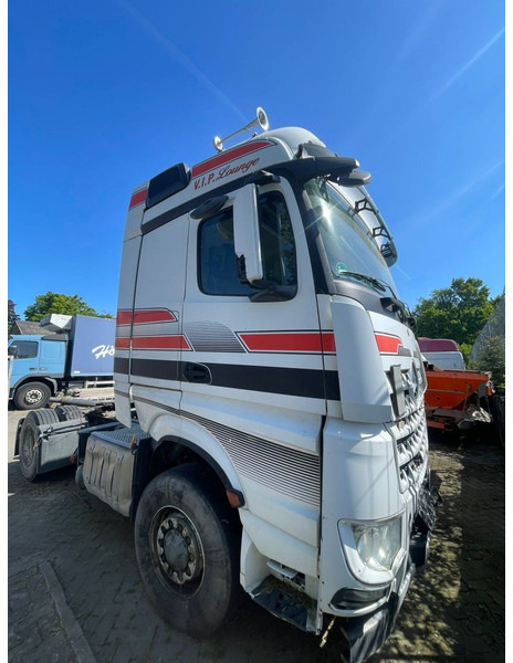 Mercedes-Benz 1845MP4 HD 4x4 - Tractor head: gambar 2 Mercedes-Benz 1845MP4 HD 4x4 - Tractor head: gambar 2