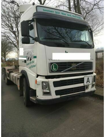 Volvo FH12-420 G.Haus 2xBett Klima Schaltgetriebe Reta - Hook lift: gambar 2 Volvo FH12-420 G.Haus 2xBett Klima Schaltgetriebe Reta - Hook lift: gambar 2