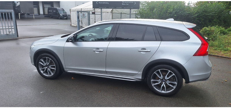 Volvo V60 Cross Country Summum AWD - Mobil: gambar 2 Volvo V60 Cross Country Summum AWD - Mobil: gambar 2