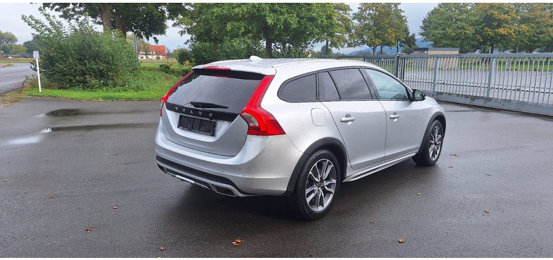 Volvo V60 Cross Country Summum AWD - Mobil: gambar 3 Volvo V60 Cross Country Summum AWD - Mobil: gambar 3