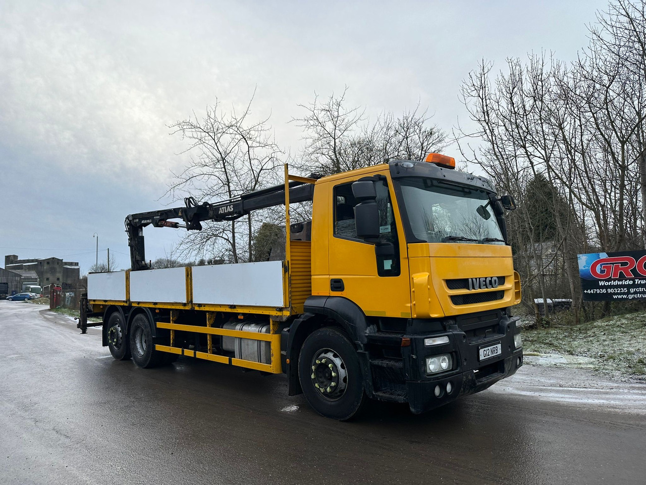 Truk flatbed 2013 Iveco Strails Dropside/Crane Truck: gambar 19