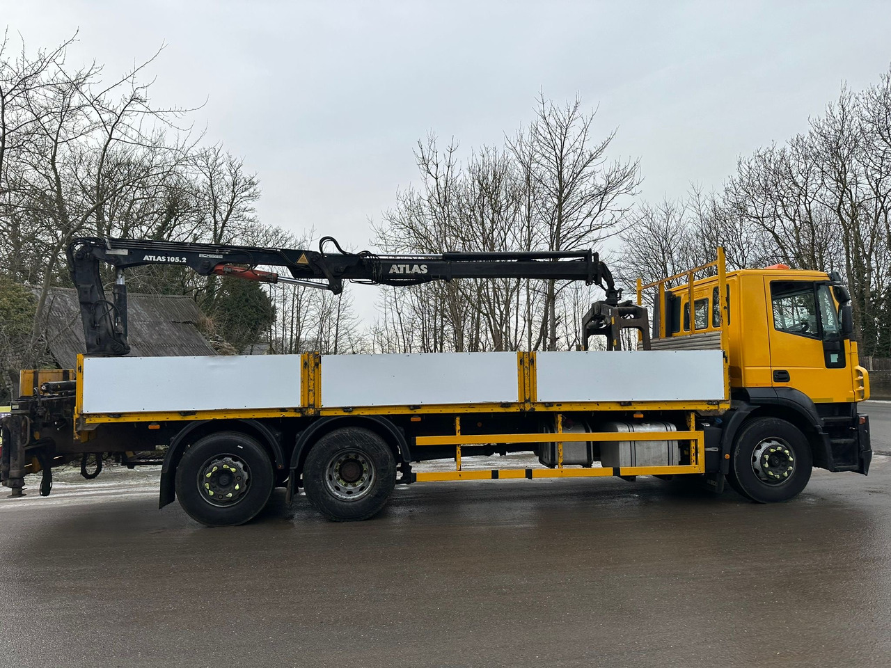 Truk flatbed 2013 Iveco Strails Dropside/Crane Truck: gambar 21