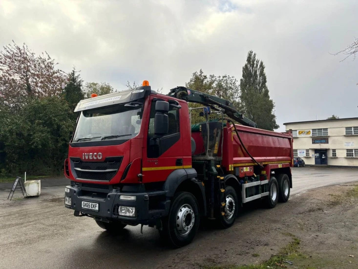 2016 Iveco Trakker Tipper/Grab Truck EKF - Truk jungkit: gambar 3 2016 Iveco Trakker Tipper/Grab Truck EKF - Truk jungkit: gambar 3