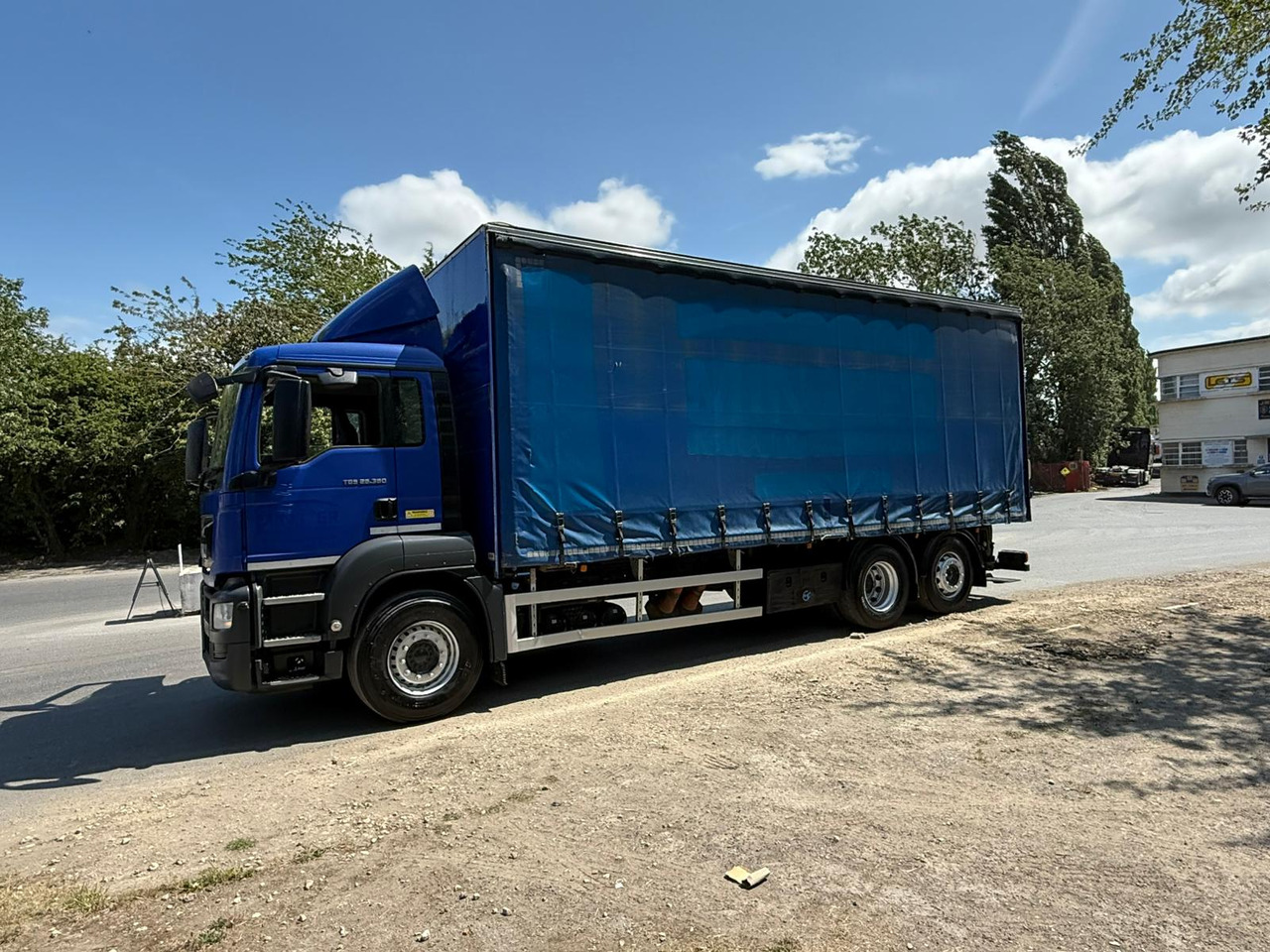 2016 MAN TGS 26 Curtainside Truck - Truk dengan terpal samping: gambar 4 2016 MAN TGS 26 Curtainside Truck - Truk dengan terpal samping: gambar 4