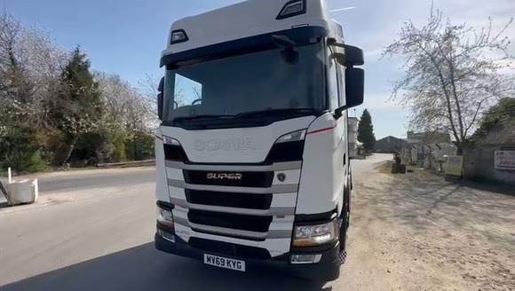 2019 Scania R450 Tractor Unit - Tractor head: gambar 3 2019 Scania R450 Tractor Unit - Tractor head: gambar 3