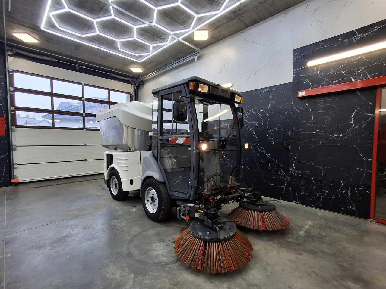 Hako Citymaster 1200 Zamiatarka Kehrmaschine Diesel - Penyapu jalan: gambar 1 Hako Citymaster 1200 Zamiatarka Kehrmaschine Diesel - Penyapu jalan: gambar 1