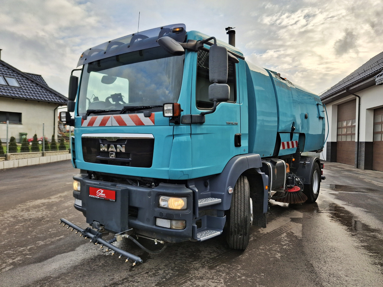 MAN 18.290 Zamiatarka Kehrmaschine BUCHER PM10 L/R Karcher - Penyapu jalan: gambar 2 MAN 18.290 Zamiatarka Kehrmaschine BUCHER PM10 L/R Karcher - Penyapu jalan: gambar 2