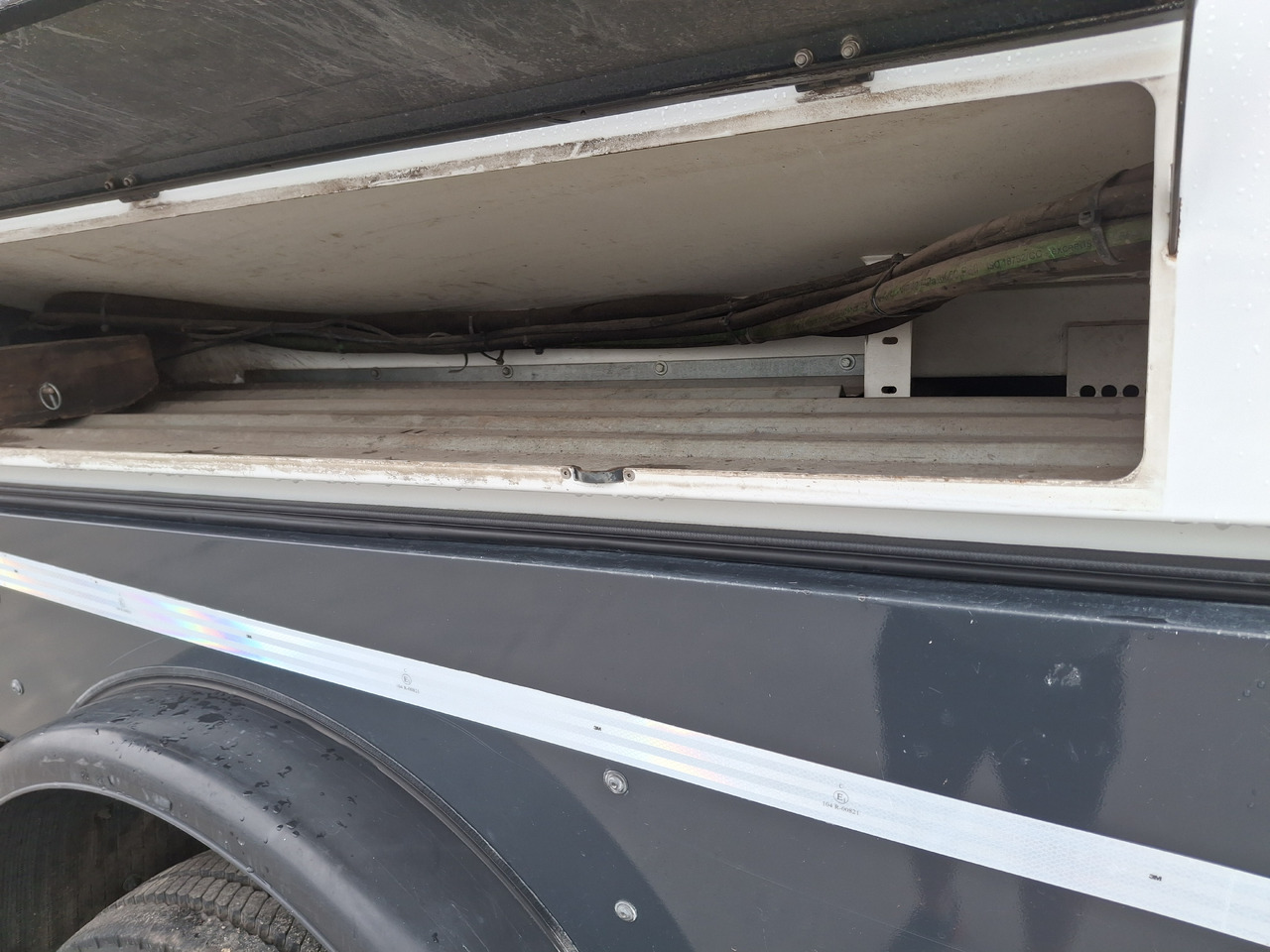 Penyapu jalan MERCEDES-BENZ Atego 1523 Zamiatarka Kehrmaschine Schmidt Street King 660 Euro 6 PM10 2 Motoren Szczotki L/R 2016r: gambar 15