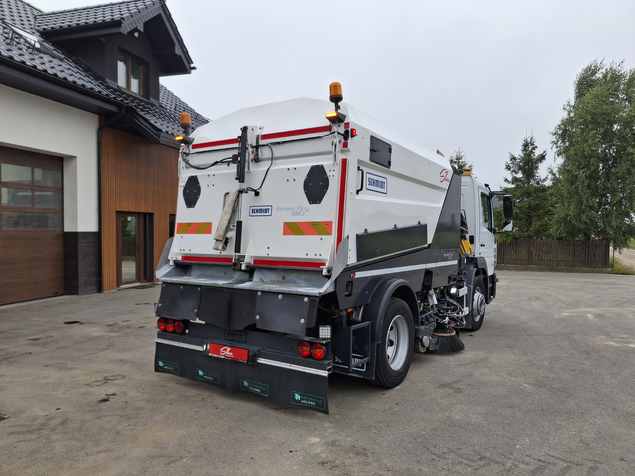 MERCEDES-BENZ Atego 1523 Zamiatarka Kehrmaschine Schmidt Street King 660 Euro 6 PM10 2 Motoren Szczotki L/R 2016r - Penyapu jalan: gambar 4 MERCEDES-BENZ Atego 1523 Zamiatarka Kehrmaschine Schmidt Street King 660 Euro 6 PM10 2 Motoren Szczotki L/R 2016r - Penyapu jalan: gambar 4
