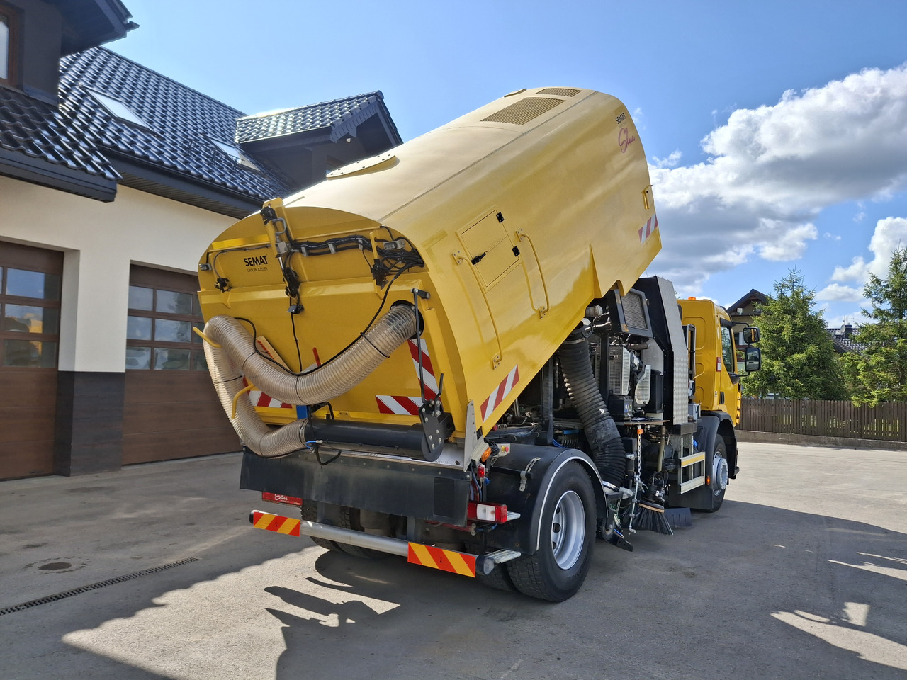 Penyapu jalan RENAULT C280 Kehrmaschine Zamiatarka SEMAT Zoeller FAUN Karcher L/R 2 Motoren 2018r 740 Mth Euro 6: gambar 33 Penyapu jalan RENAULT C280 Kehrmaschine Zamiatarka SEMAT Zoeller FAUN Karcher L/R 2 Motoren 2018r 740 Mth Euro 6: gambar 33