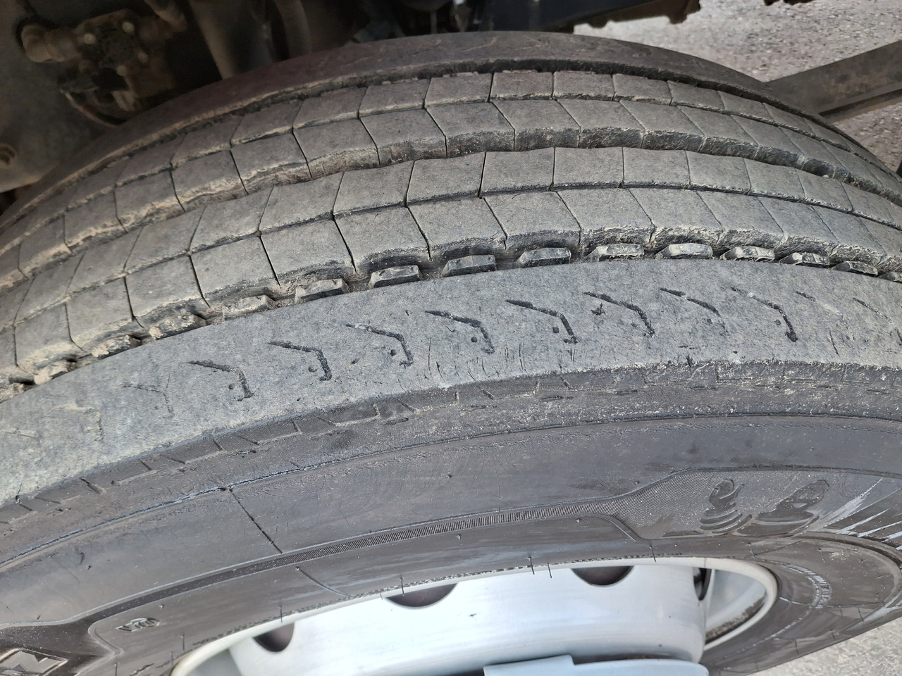 Penyapu jalan RENAULT C280 Kehrmaschine Zamiatarka SEMAT Zoeller FAUN Karcher L/R 2 Motoren 2018r 740 Mth Euro 6: gambar 15 Penyapu jalan RENAULT C280 Kehrmaschine Zamiatarka SEMAT Zoeller FAUN Karcher L/R 2 Motoren 2018r 740 Mth Euro 6: gambar 15