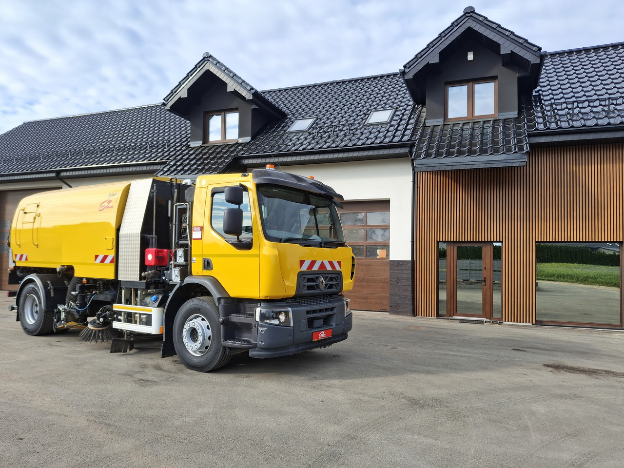 RENAULT C280 SEMAT ZOELLER Zamiatarka Kehrmaschine Euro 6 PM Karcher L/R 2 Motoren 2018r Hochdruckreinigung - Penyapu jalan: gambar 1 RENAULT C280 SEMAT ZOELLER Zamiatarka Kehrmaschine Euro 6 PM Karcher L/R 2 Motoren 2018r Hochdruckreinigung - Penyapu jalan: gambar 1