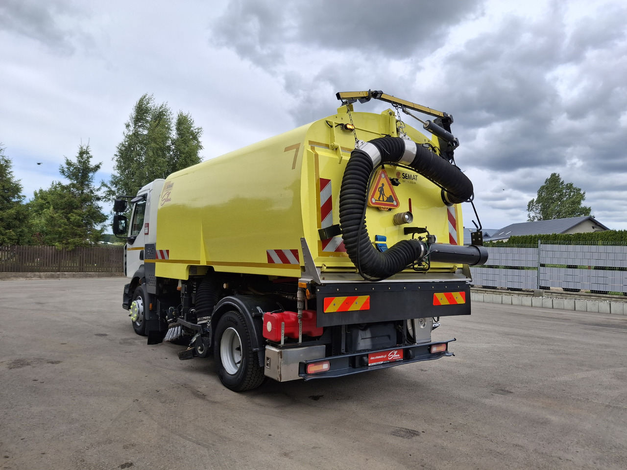 RENAULT D16 Zamiatarka Kehrmaschine SEMAT Zoeller FAUN Karcher Szczotki L/R Hydrostat Euro 6 PM10 Rura Do Liści - Penyapu jalan: gambar 4 RENAULT D16 Zamiatarka Kehrmaschine SEMAT Zoeller FAUN Karcher Szczotki L/R Hydrostat Euro 6 PM10 Rura Do Liści - Penyapu jalan: gambar 4