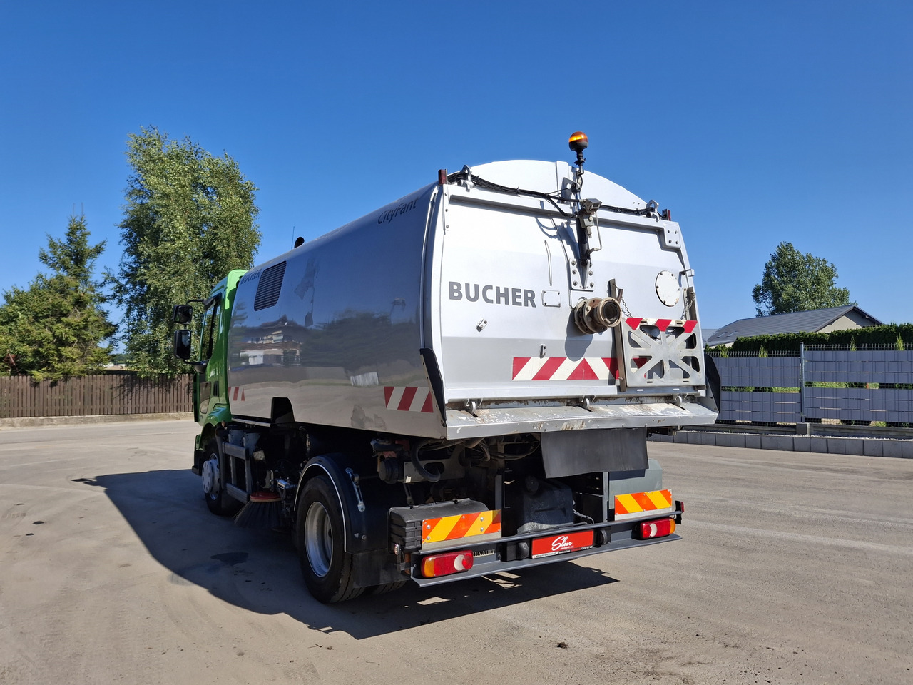 RENAULT Middlum 270 DXI Zamiatarka Kehrmaschine BUCHER Karcher L/R 2 Silniki 2 Motoren - Penyapu jalan: gambar 3 RENAULT Middlum 270 DXI Zamiatarka Kehrmaschine BUCHER Karcher L/R 2 Silniki 2 Motoren - Penyapu jalan: gambar 3