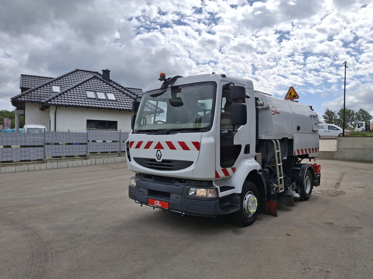 RENAULT Midlum 220 Zamiatarka Johnston VS500 Szczotki L/R Obie Strony Napęd Hydrostatyczny 2012r - Penyapu jalan: gambar 3 RENAULT Midlum 220 Zamiatarka Johnston VS500 Szczotki L/R Obie Strony Napęd Hydrostatyczny 2012r - Penyapu jalan: gambar 3