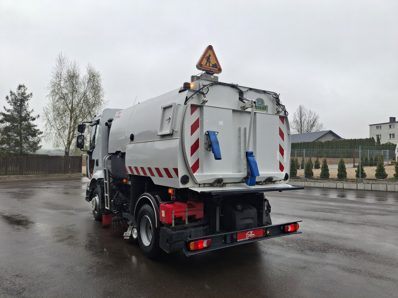 RENAULT Midlum 220 Zamiatarka Kehrmaschine Johnston 2 Motoren Szczotki L/R - Penyapu jalan: gambar 3 RENAULT Midlum 220 Zamiatarka Kehrmaschine Johnston 2 Motoren Szczotki L/R - Penyapu jalan: gambar 3