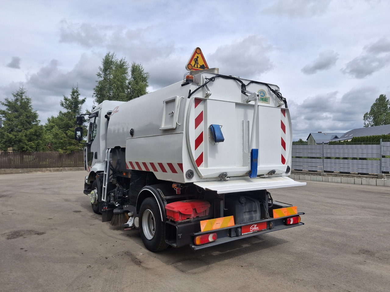 RENAULT Midlum 220 Zamiatarka Kehrmaschine Johnston L/R 2 Motoren 2 Silniki - Penyapu jalan: gambar 3 RENAULT Midlum 220 Zamiatarka Kehrmaschine Johnston L/R 2 Motoren 2 Silniki - Penyapu jalan: gambar 3