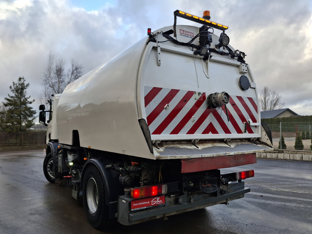 SCANIA 94G Zamiatarka Kehrmaschine BUCHER L/R Frontbürste 2 Motoren Odchwaszczarka Przednia Szczotka - Penyapu jalan: gambar 5 SCANIA 94G Zamiatarka Kehrmaschine BUCHER L/R Frontbürste 2 Motoren Odchwaszczarka Przednia Szczotka - Penyapu jalan: gambar 5