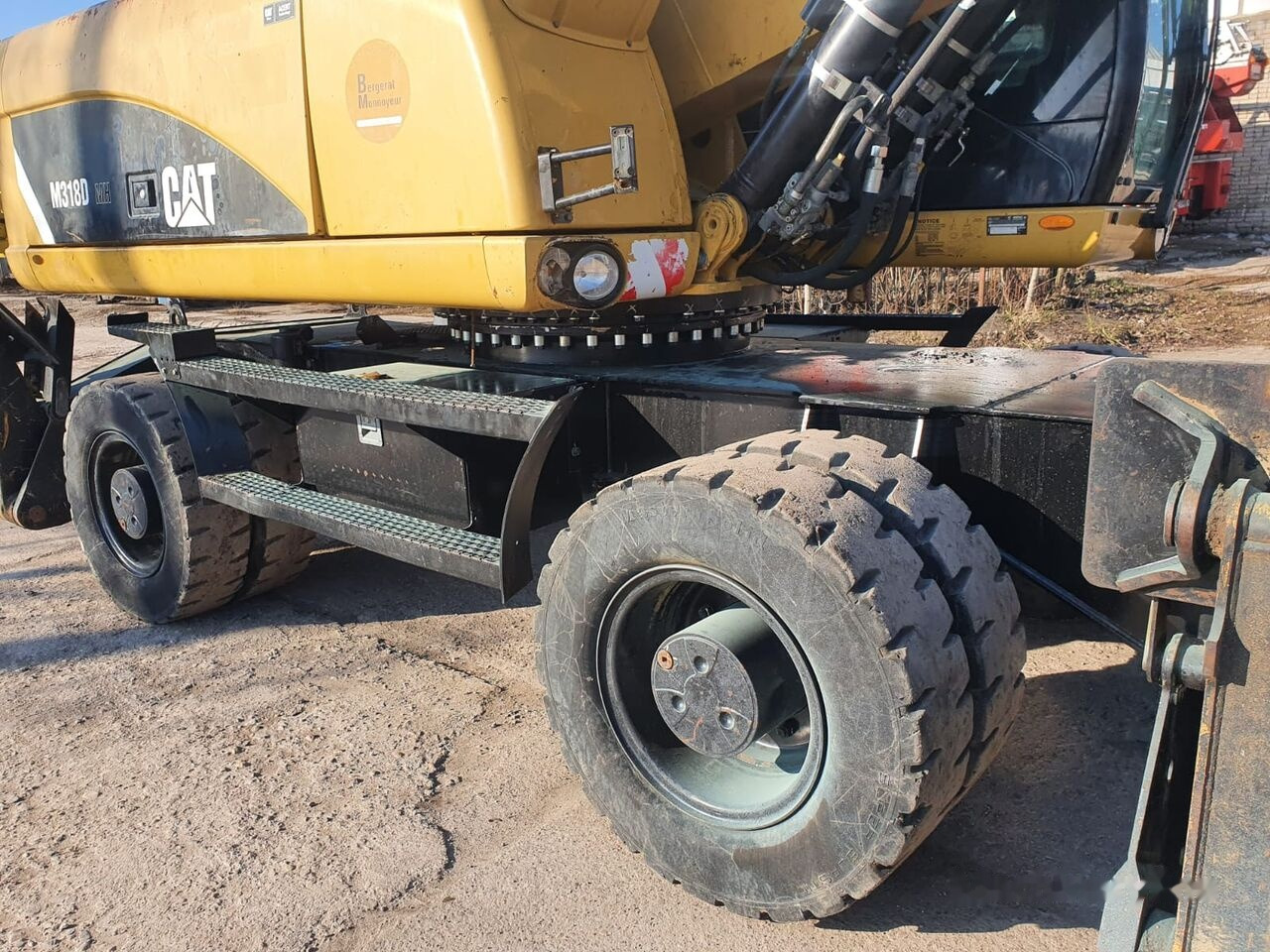 Mesin pengisi Caterpillar 318 D MH: gambar 18