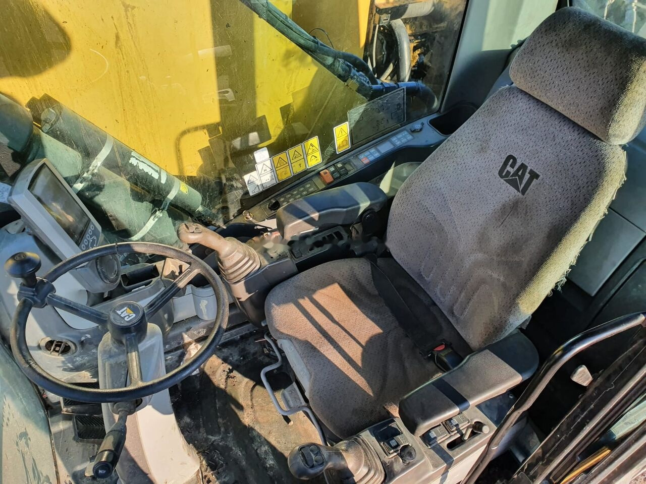 Mesin pengisi Caterpillar 318 D MH: gambar 19
