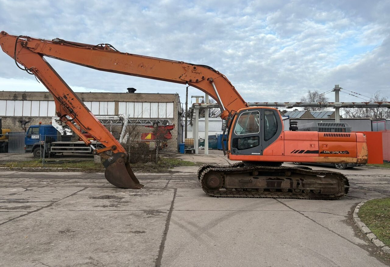 Doosan DX 340 LC long reach 17m - Ekskavator perayap: gambar 1 Doosan DX 340 LC long reach 17m - Ekskavator perayap: gambar 1