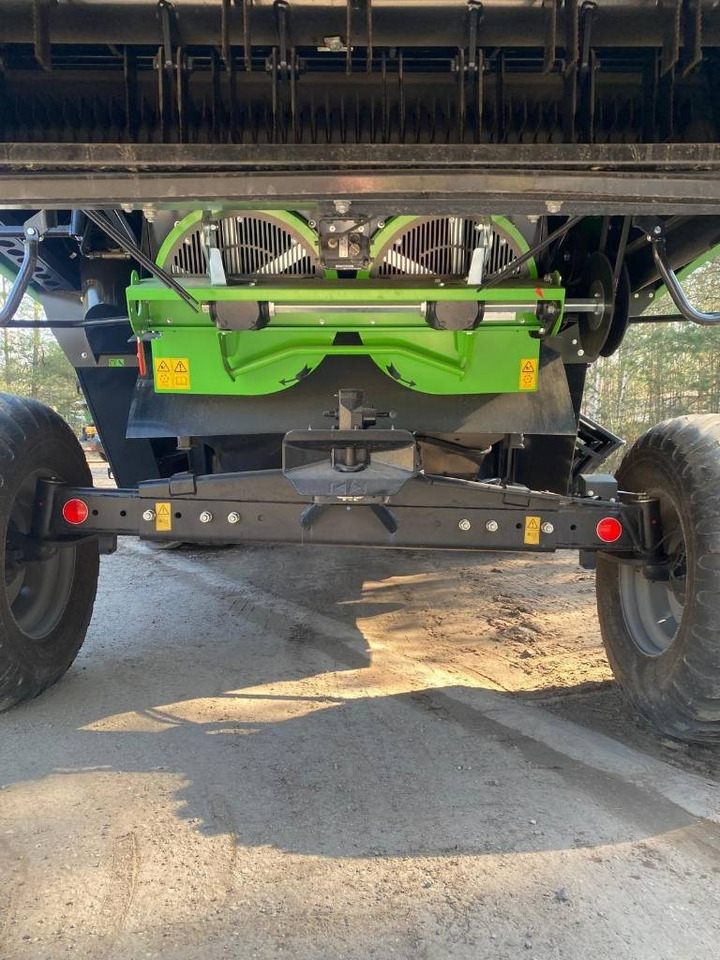 Pemanen gabungan Deutz-fahr Deutz-Fahr 6305 TS: gambar 6 Pemanen gabungan Deutz-fahr Deutz-Fahr 6305 TS: gambar 6