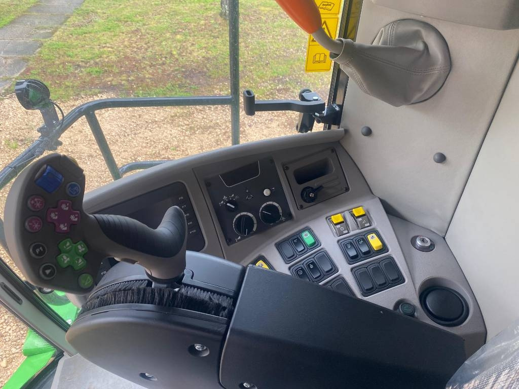 Pemanen gabungan Deutz-fahr Deutz-Fahr 6305 TS: gambar 16 Pemanen gabungan Deutz-fahr Deutz-Fahr 6305 TS: gambar 16