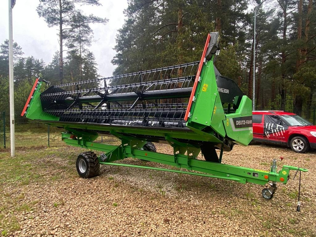Pemanen gabungan Deutz-fahr Deutz-Fahr 6305 TS: gambar 9 Pemanen gabungan Deutz-fahr Deutz-Fahr 6305 TS: gambar 9