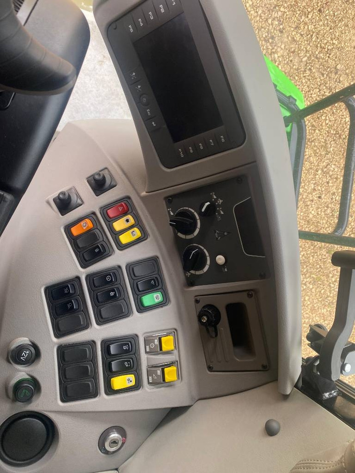 Pemanen gabungan Deutz-fahr Deutz-Fahr 6305 TS: gambar 14 Pemanen gabungan Deutz-fahr Deutz-Fahr 6305 TS: gambar 14