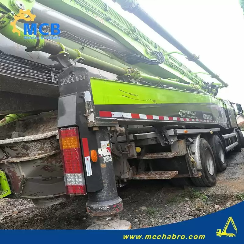 ZOOMLION ZLJ5440THBKF - Truk pompa beton: gambar 4 ZOOMLION ZLJ5440THBKF - Truk pompa beton: gambar 4
